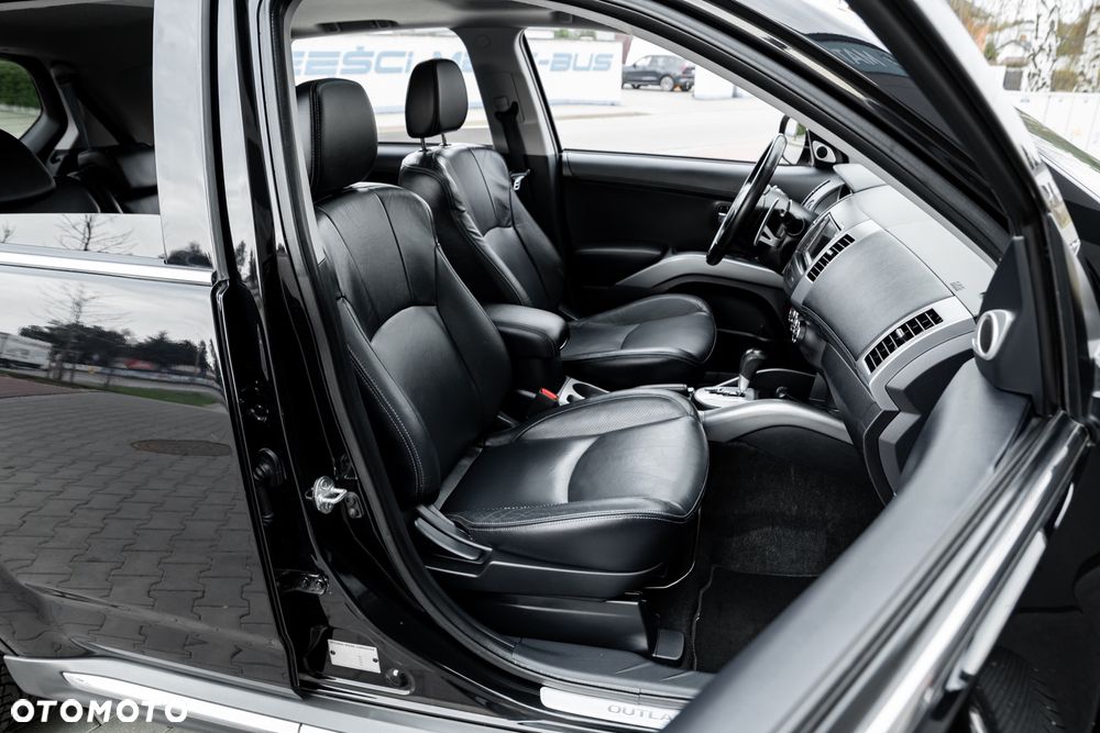 Mitsubishi Outlander 2.4 4WD CVT Intense - 25