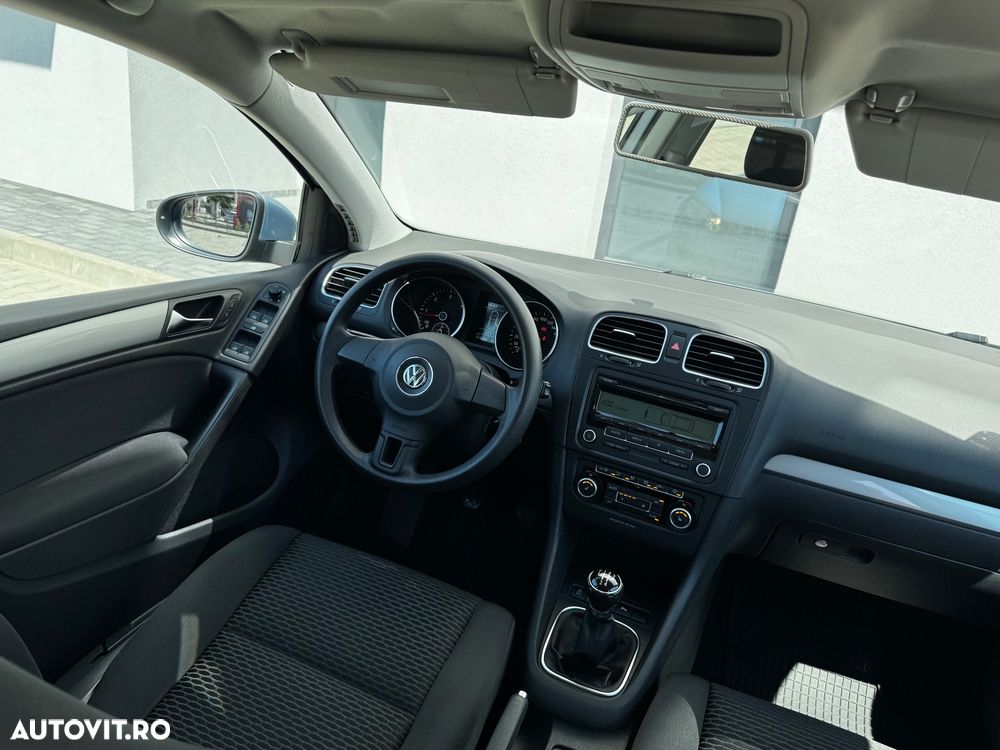 Volkswagen Golf 1.6 TDI BlueMotion Technology Comfortline - 12