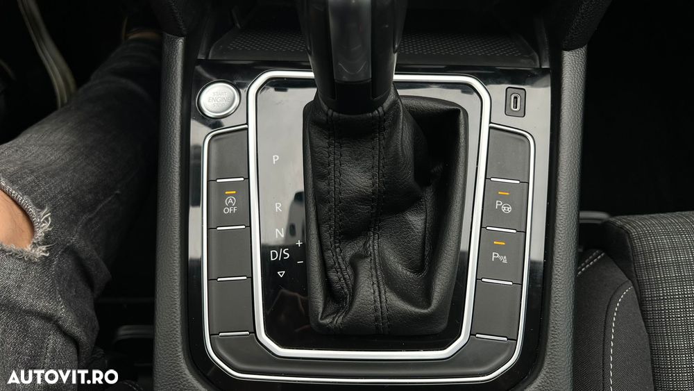 Volkswagen Passat - 22