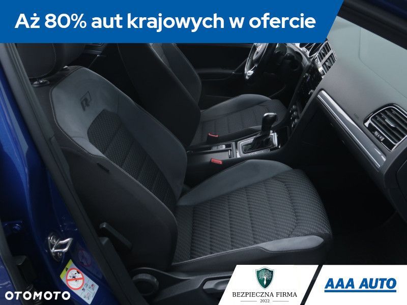 Volkswagen Golf - 11