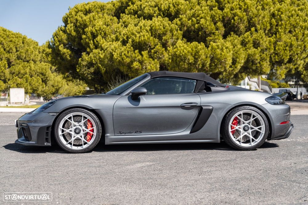 Porsche 718 Spyder RS - 19