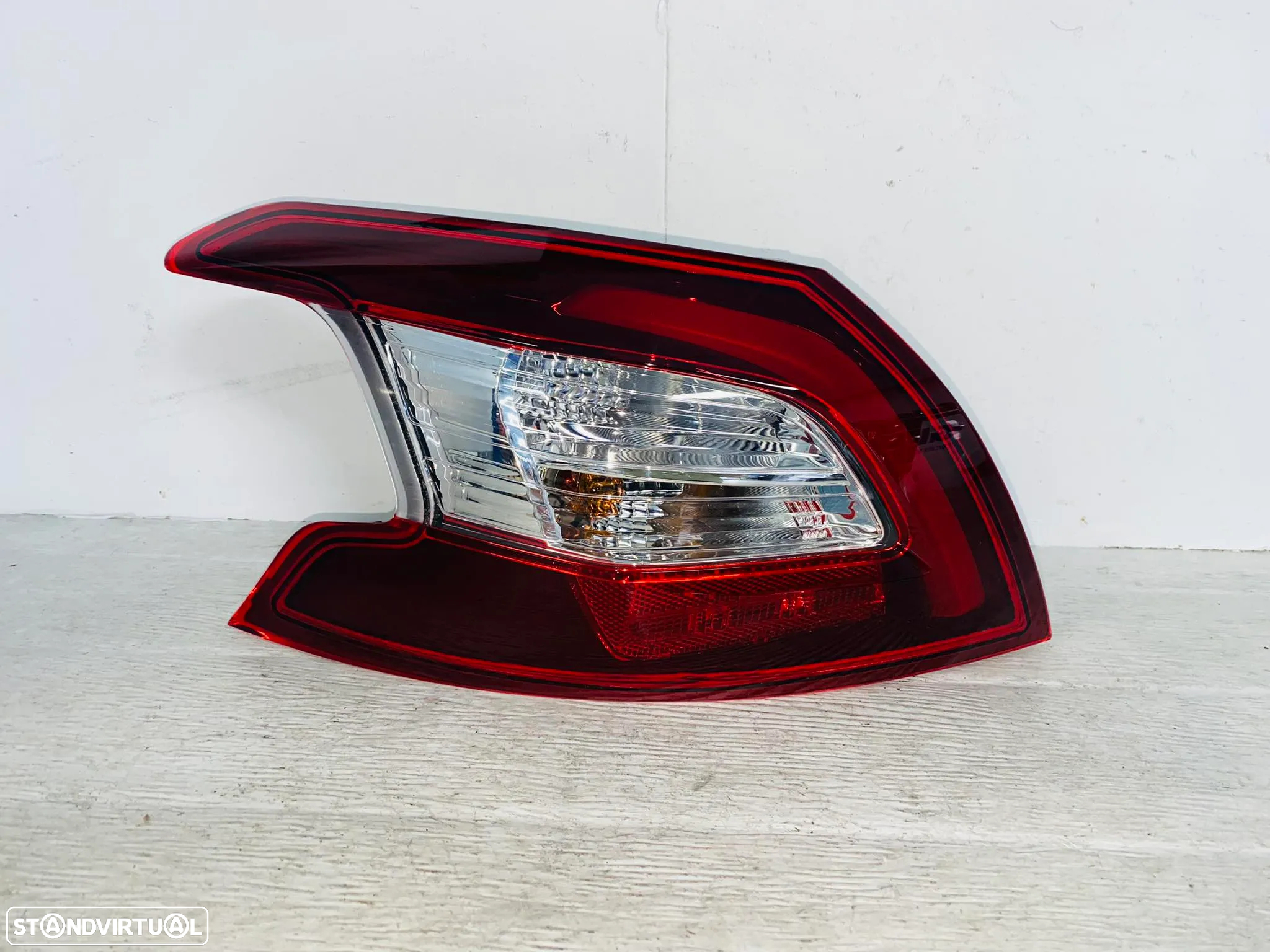 Farolim Trás Esquerdo Peugeot 308 (Led) - 2013 / 2017 - 2