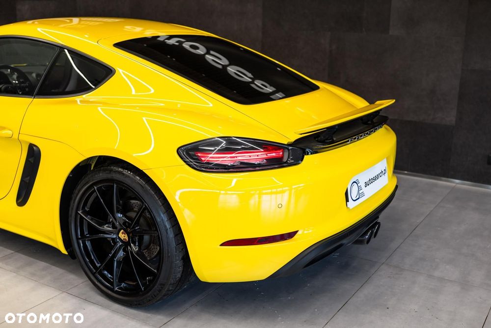 Porsche 718 Cayman - 40