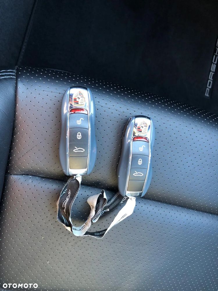 Porsche 911 Carrera S PDK - 16