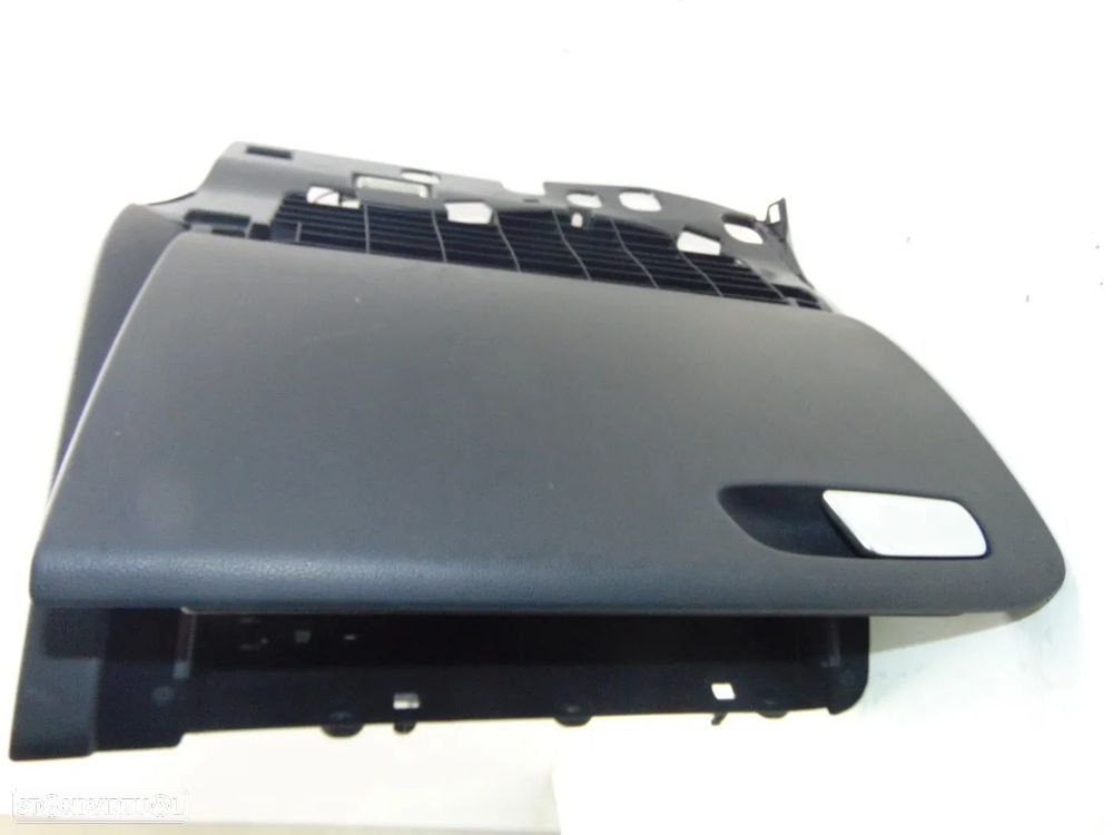 Audi A4 carrinha porta luvas - 9