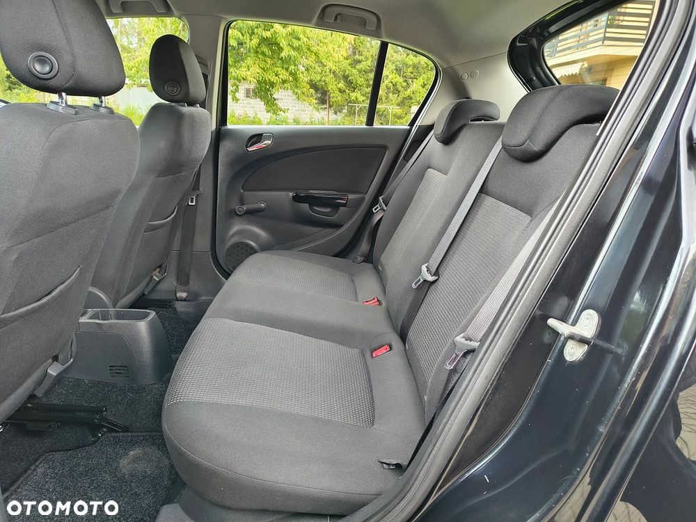 Opel Corsa 1.2 16V Cosmo - 25