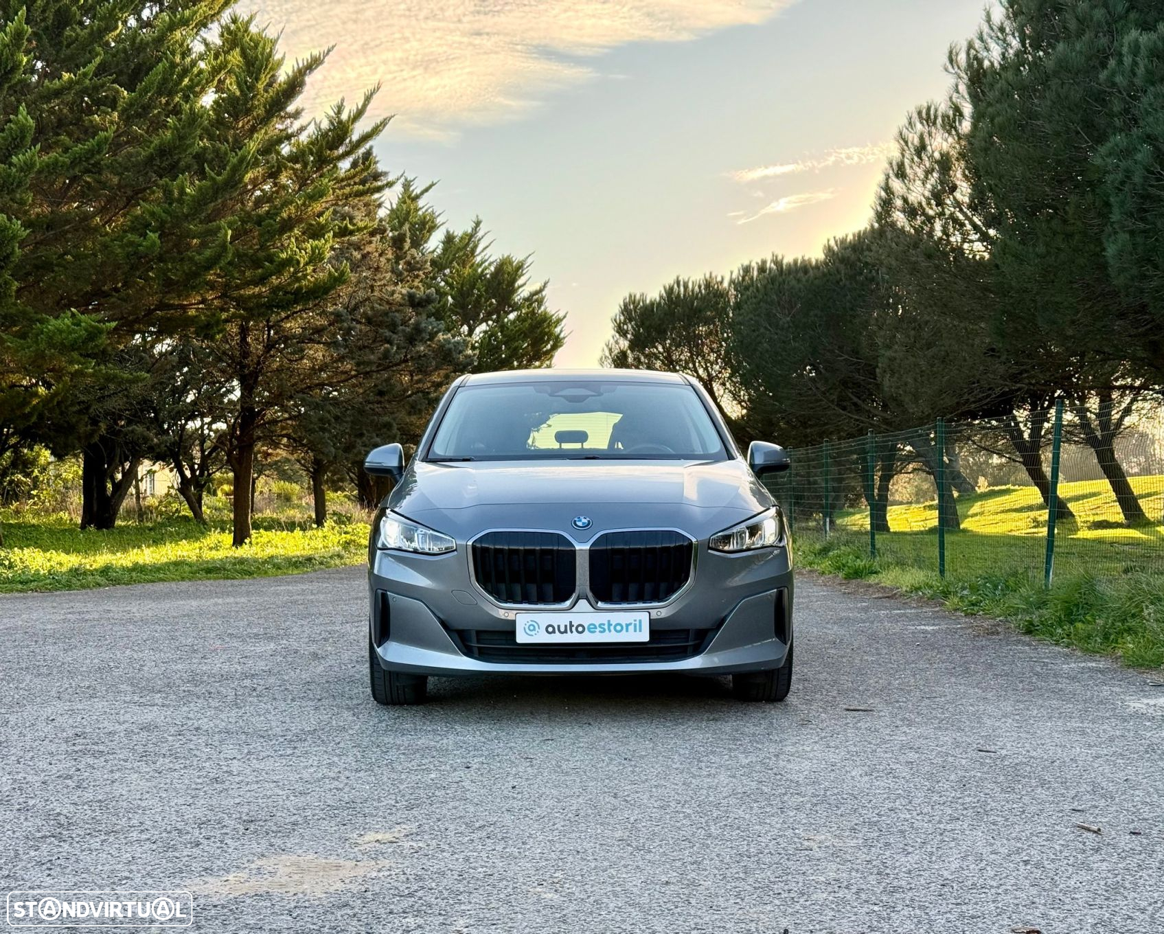 BMW 225xe Active Tourer - 2