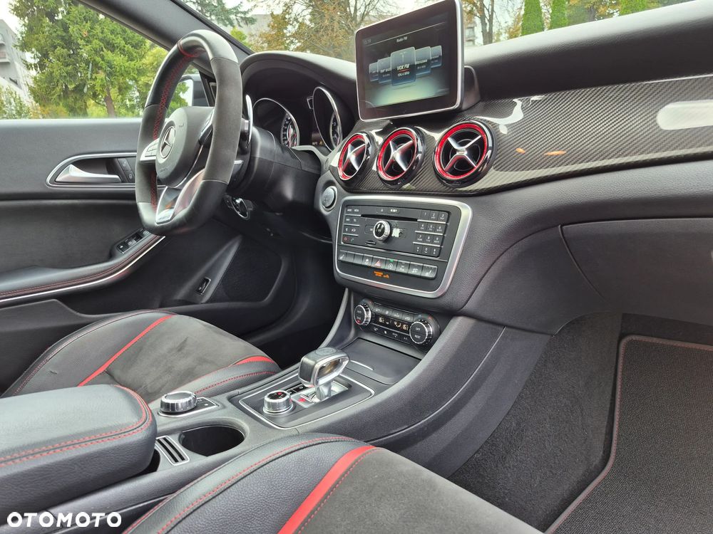 Mercedes-Benz CLA AMG 45 4-Matic - 19