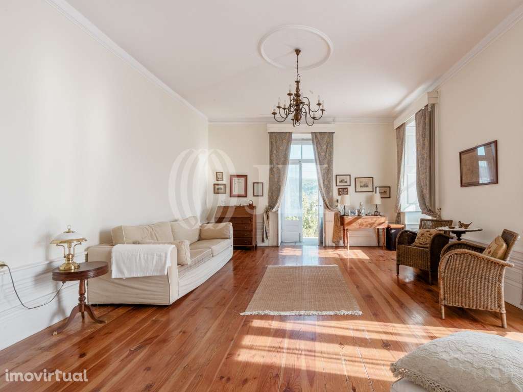 Quinta com moradia T8, no centro de Amarante, Porto - Grande imagem: 2/57