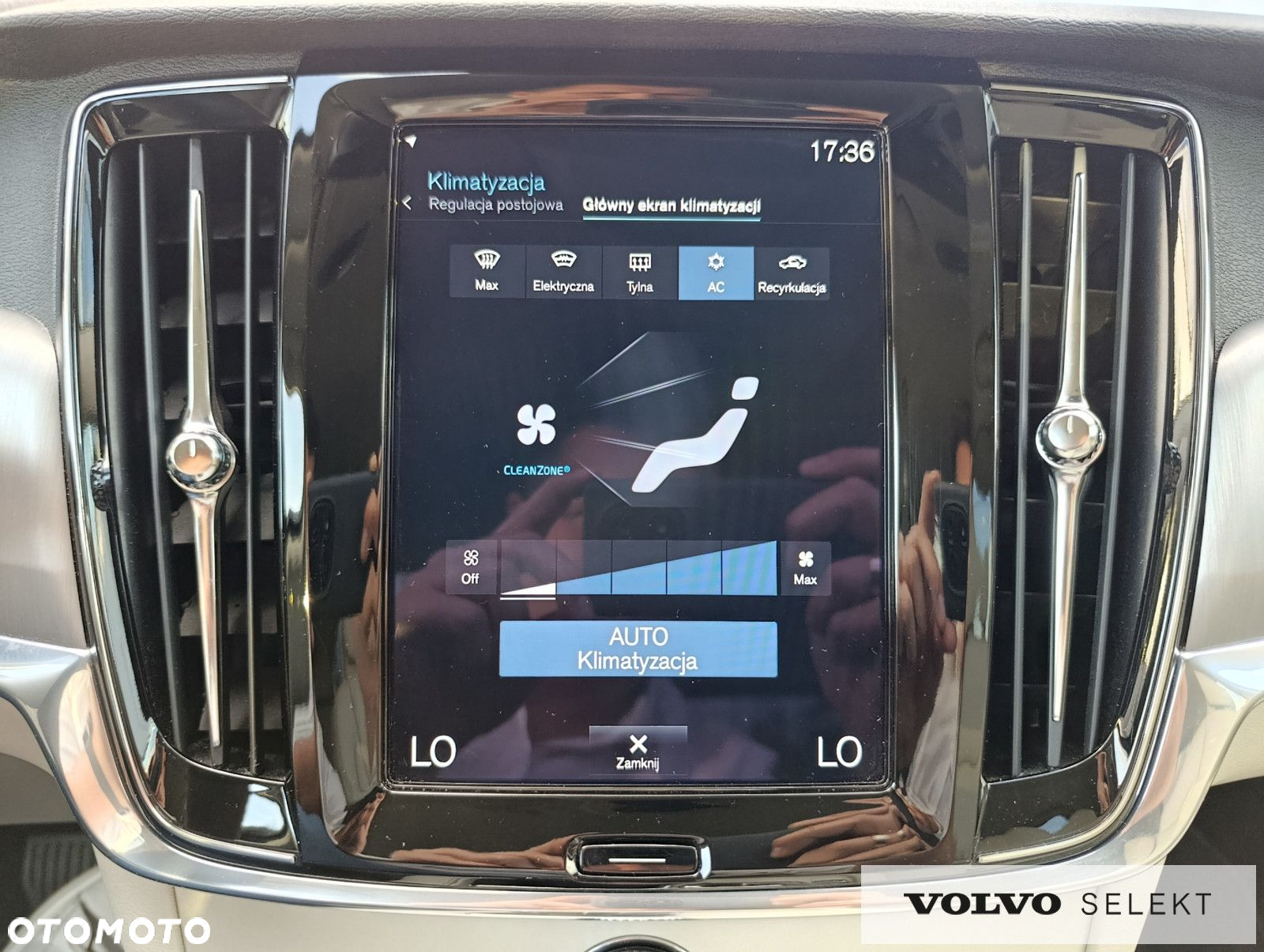 Volvo V90 Cross Country - 30