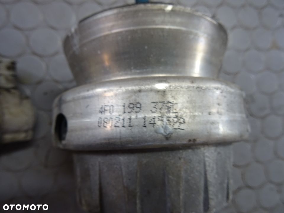 4F0199382D 379L poduszka silnika 2.7 TDI Audi A6 C6 czesci - 4