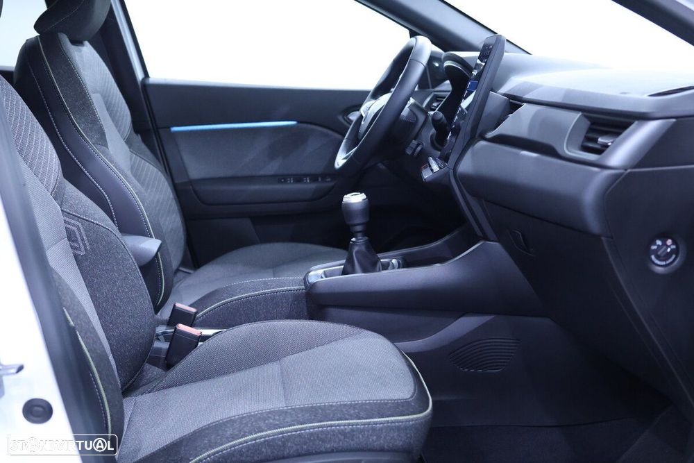 Renault Captur - 23