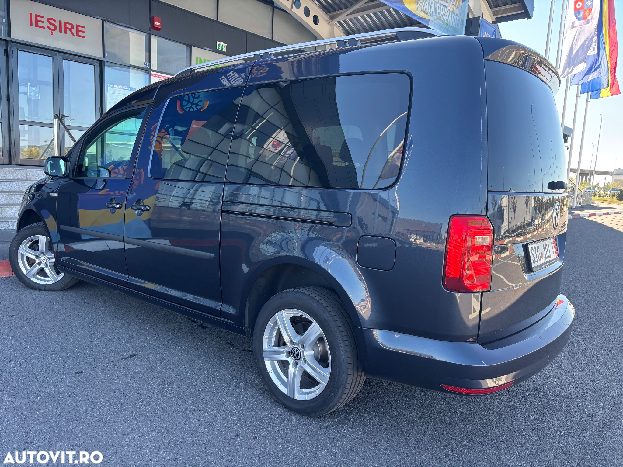 Volkswagen Caddy 2.0 TDI (5-Si.) Maxi Beach - 2