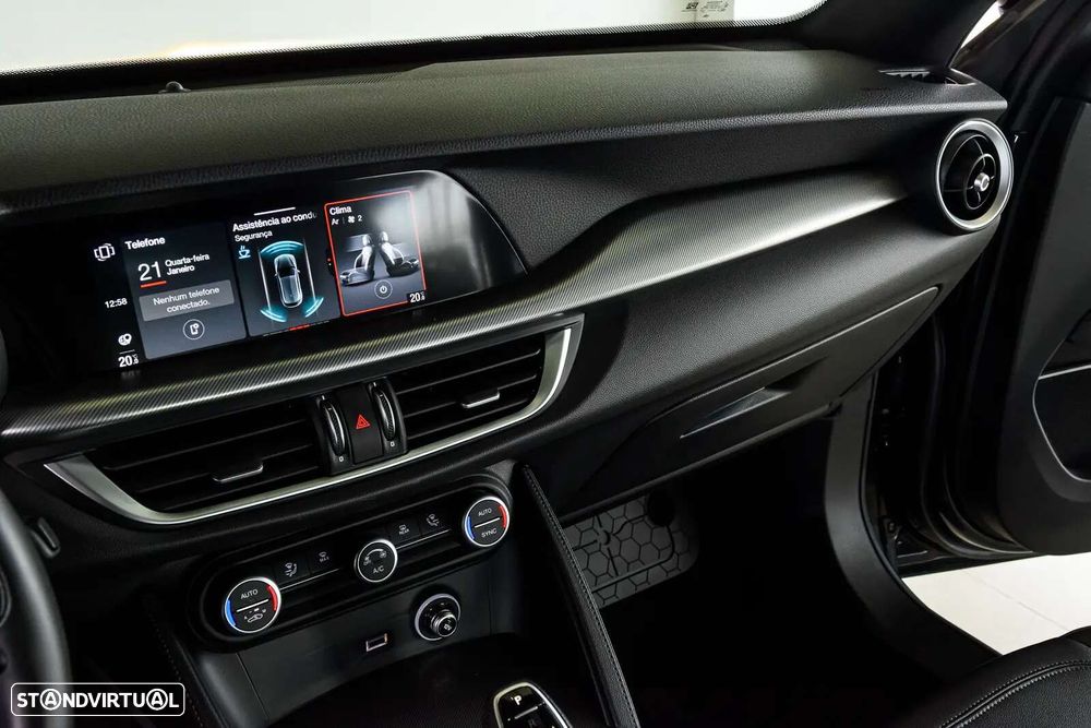 Alfa Romeo Stelvio - 29