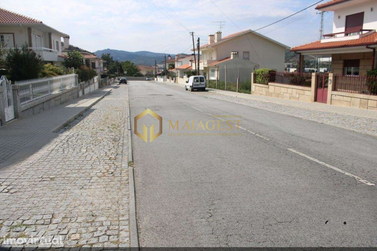 Terreno para Construção em Infias - Grande imagem: 2/10