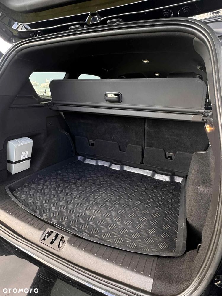 Ford Kuga 1.5 EcoBoost 2x4 ST-Line - 16