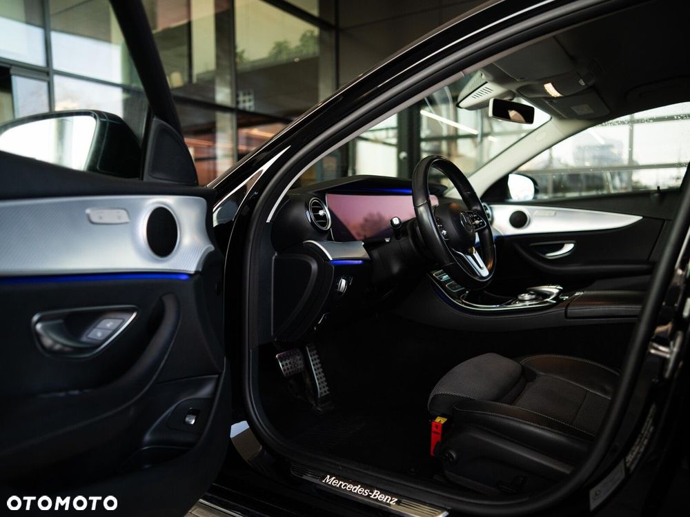 Mercedes-Benz Klasa E 200 d Business Edition 9G-TRONIC - 9