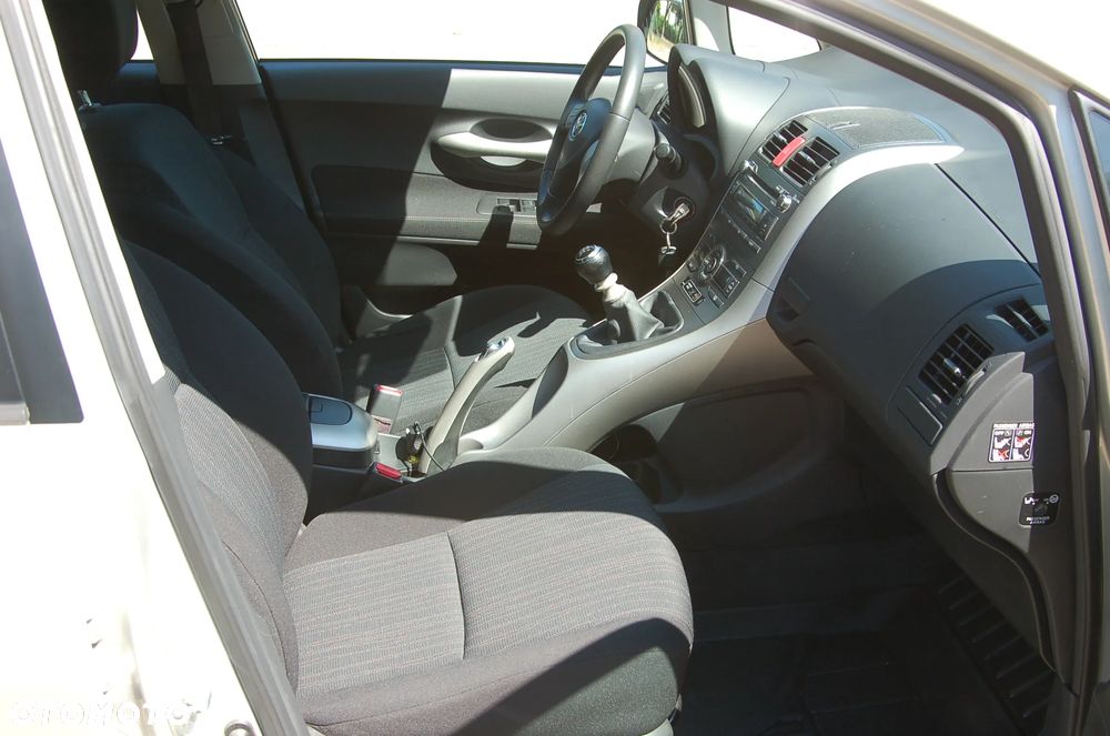 Toyota Auris 1.33 VVT-i Premium - 8