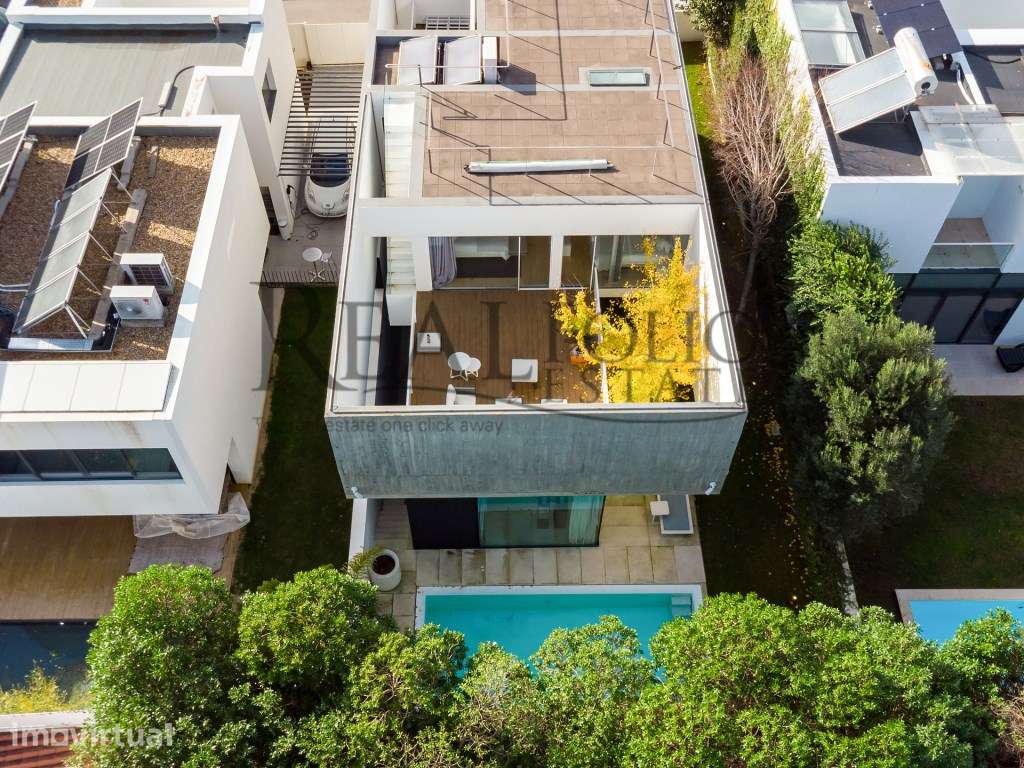 Moradia T3+1 de Luxo na Aldeia de Juzo, Cascais - Grande imagem: 2/28