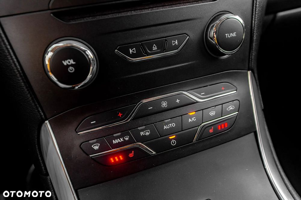 Ford S-Max 2.0 TDCi Allrad Titanium - 35