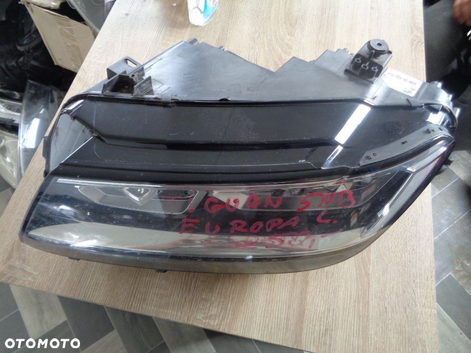 VW TIGUAN 5NB LAMPA LEWY PRZÓD EUROPA - 1