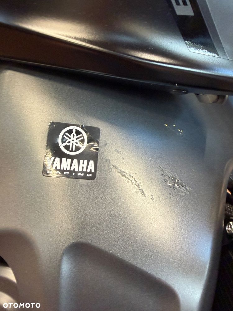 Yamaha MT - 27