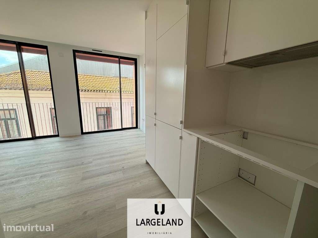 Apartamento T0 localizado no Rossio, Aveiro centro - Grande imagem: 4/11