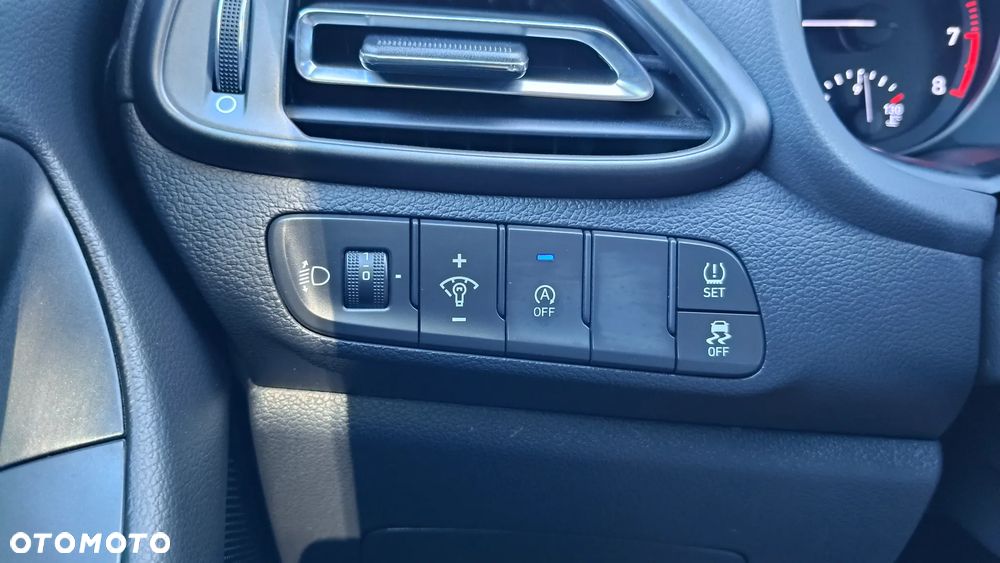 Hyundai i30 1.5 T-GDI 48V-Hybrid Trend - 31