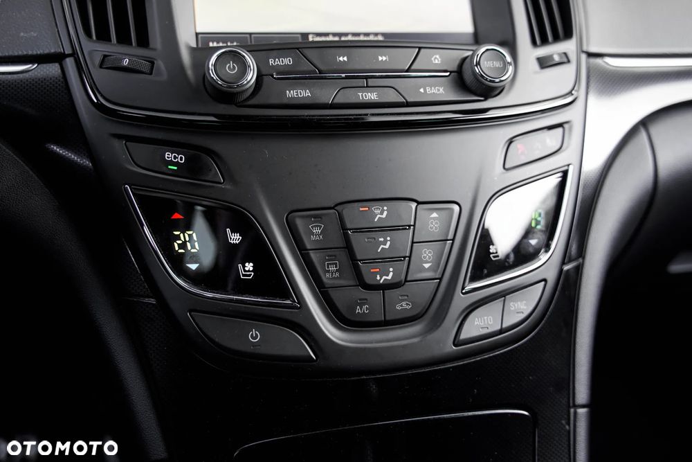 Opel Insignia 2.0 CDTI Cosmo S&S - 24