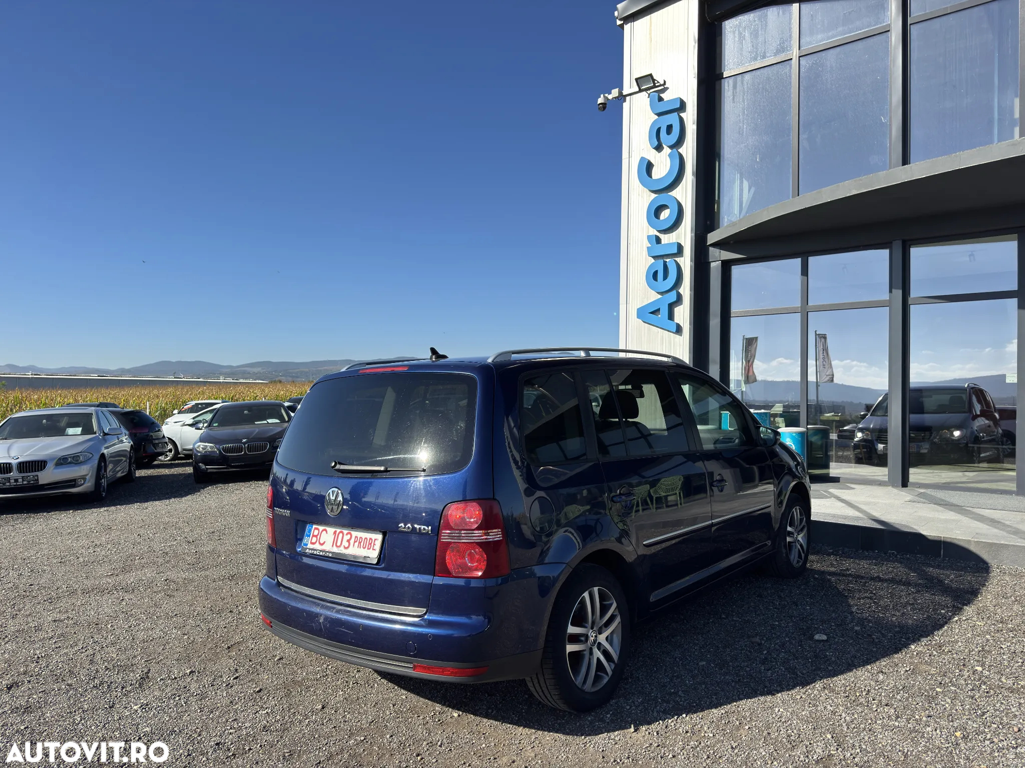 Volkswagen Touran 2.0 TDI DPF Highline DSG - 10