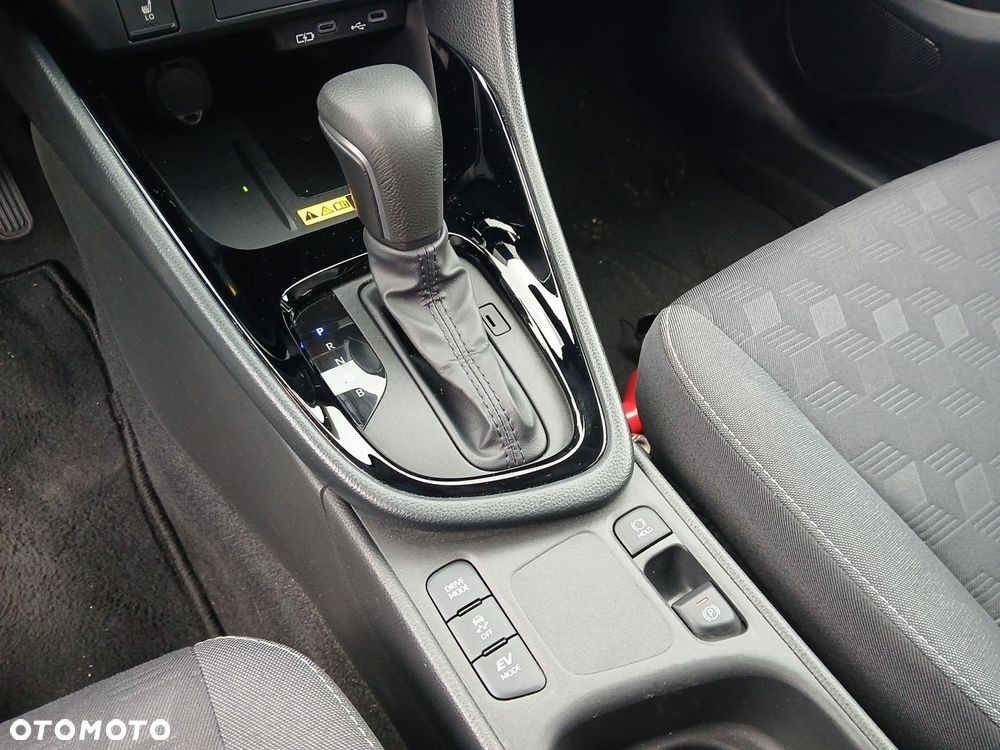 Toyota Yaris Hybrid 1.5 Style - 36