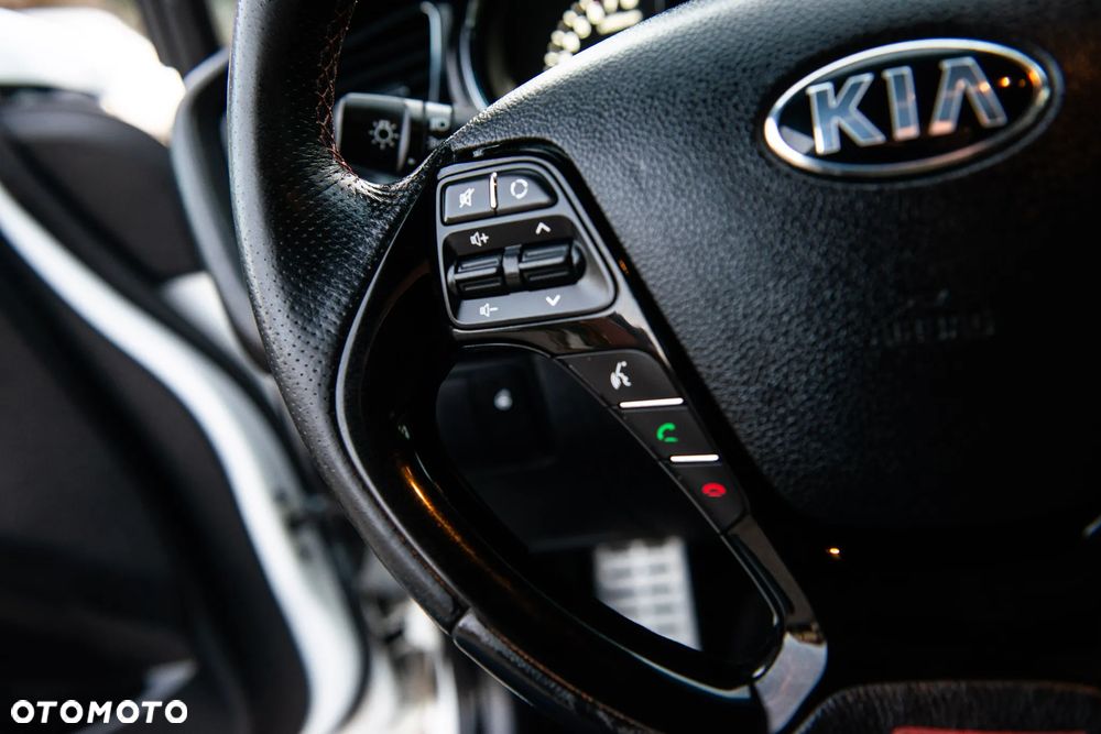 Kia Ceed 1.6 T-GDI GT - 29