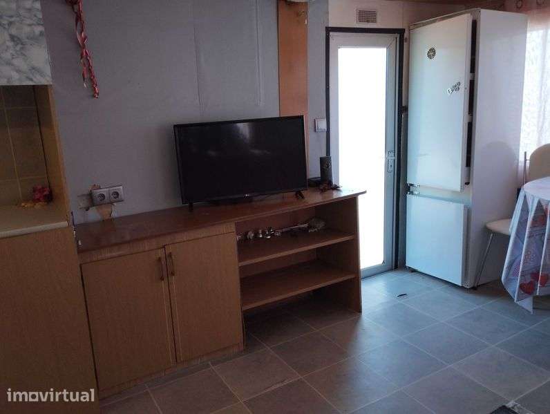 Casa prefabricada T2 mobilada em segunda mão. M/ 8,60×3 - Grande imagem: 4/10