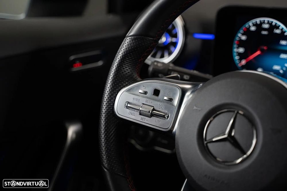 Mercedes-Benz A 250 e AMG Line - 17