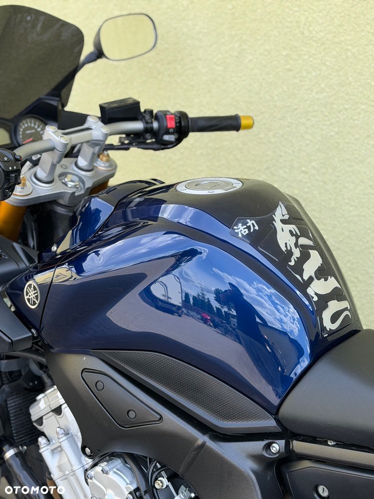 Yamaha FZ - 33