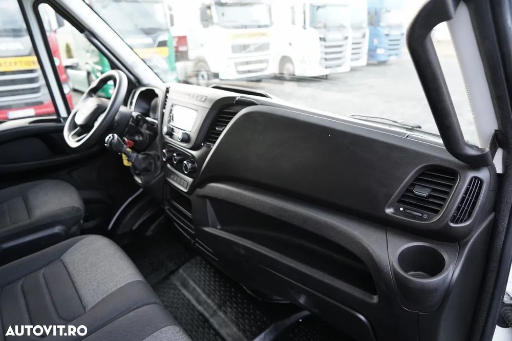Iveco DAILY 35-160 / 4.3 M CONTAINER / DHOLLANDIA LIFT / TWIN / MASĂ NETĂ: 3500 KG - 30