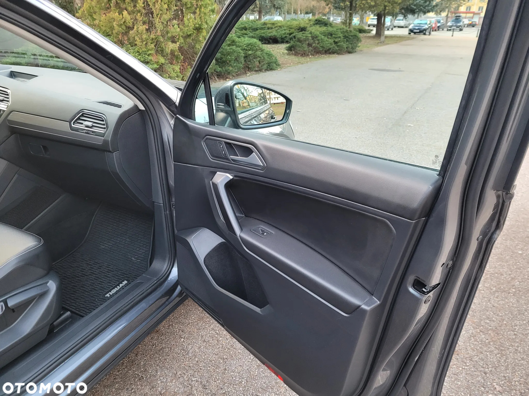 Volkswagen Tiguan 2.0 TSI 4Mot Elegance DSG - 12