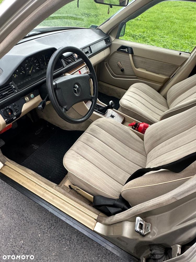 Mercedes-Benz W124 (1984-1993) - 9
