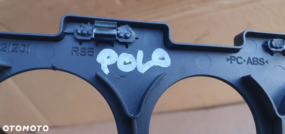 Ramka panelu nawiewu konsoli dekor VW Polo V 6R 6R1819039C - 5