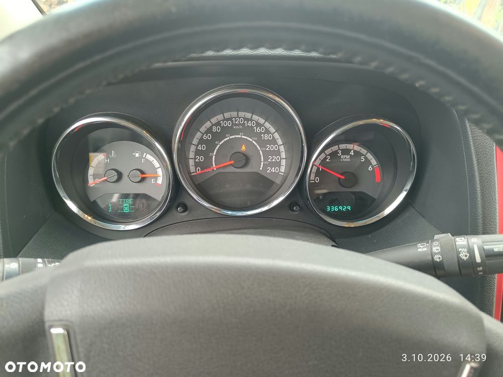 Dodge Caliber - 16