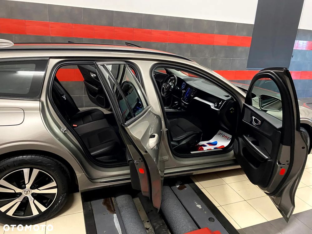 Volvo V60 D3 SCR Momentum - 25