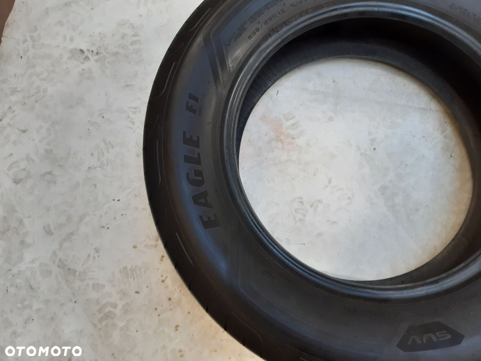 OPONY GOODYEAR EAGLE F1 235/65R18 - 5