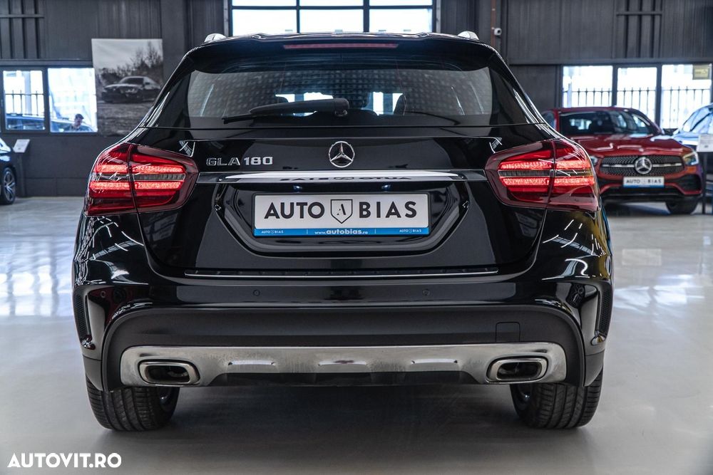 Mercedes-Benz GLA 180 7G-DCT AMG Line - 26