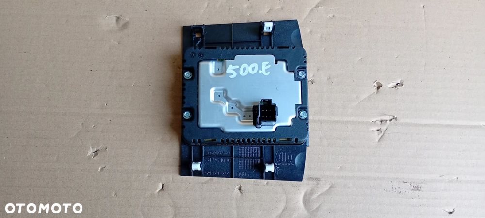 Ładowarka indukcyjna indukcja stacja Fiat 500E 735715244 - 3