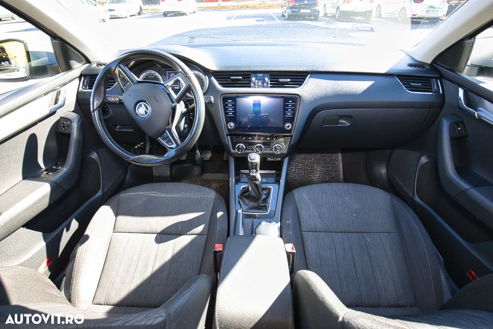 Skoda Octavia Combi Diesel 1.6 TDI Style - 5