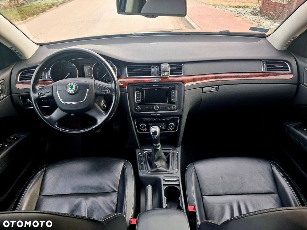 Skoda Superb 1.6 TDI GreenLine - 20