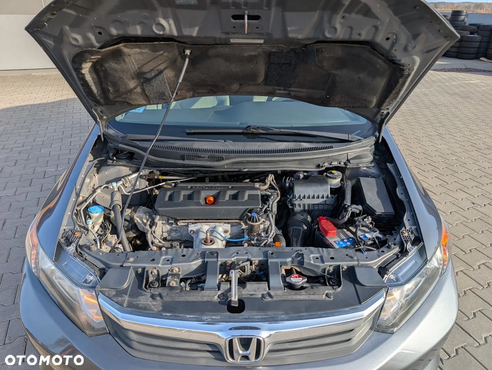 Honda Civic 1.8 Executive i-SHIFT - 19