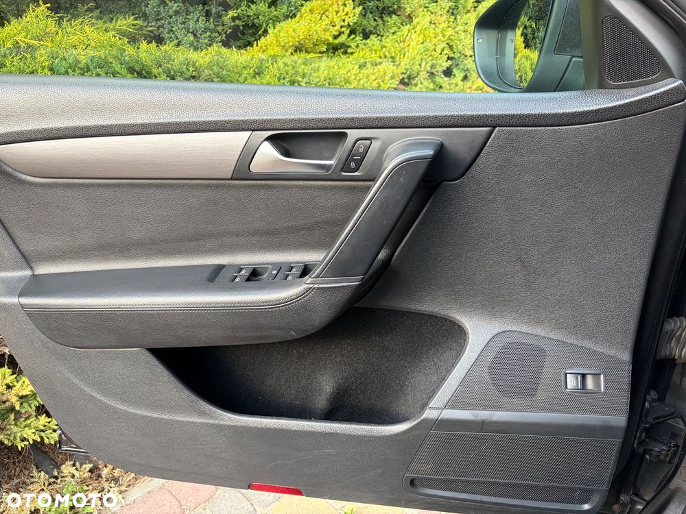 Volkswagen Passat 1.6 TDI DPF BlueMot Comfortline - 5