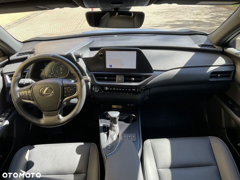 Lexus UX - 9