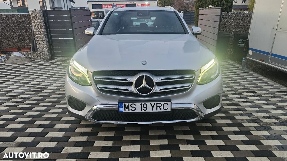 Mercedes-Benz GLC 250 d 4Matic 9G-TRONIC AMG Line - 2